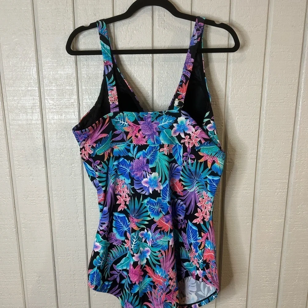Swimsuits For All Sarong Front Swimsuit, size 22.